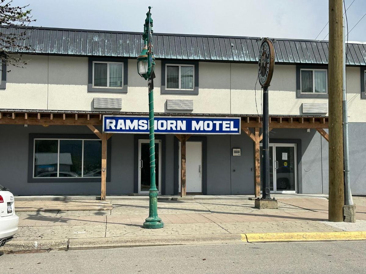 Ramshorn Motel Lumby Dış mekan fotoğraf